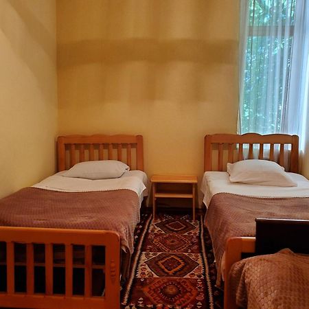Ailama Guesthouse Местія Номер фото