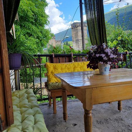 Ailama Guesthouse Местія Екстер'єр фото