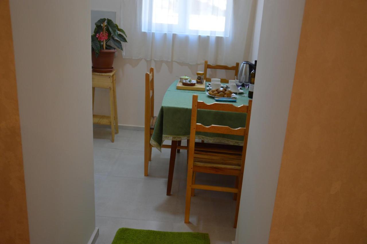 Ailama Guesthouse Местія Екстер'єр фото