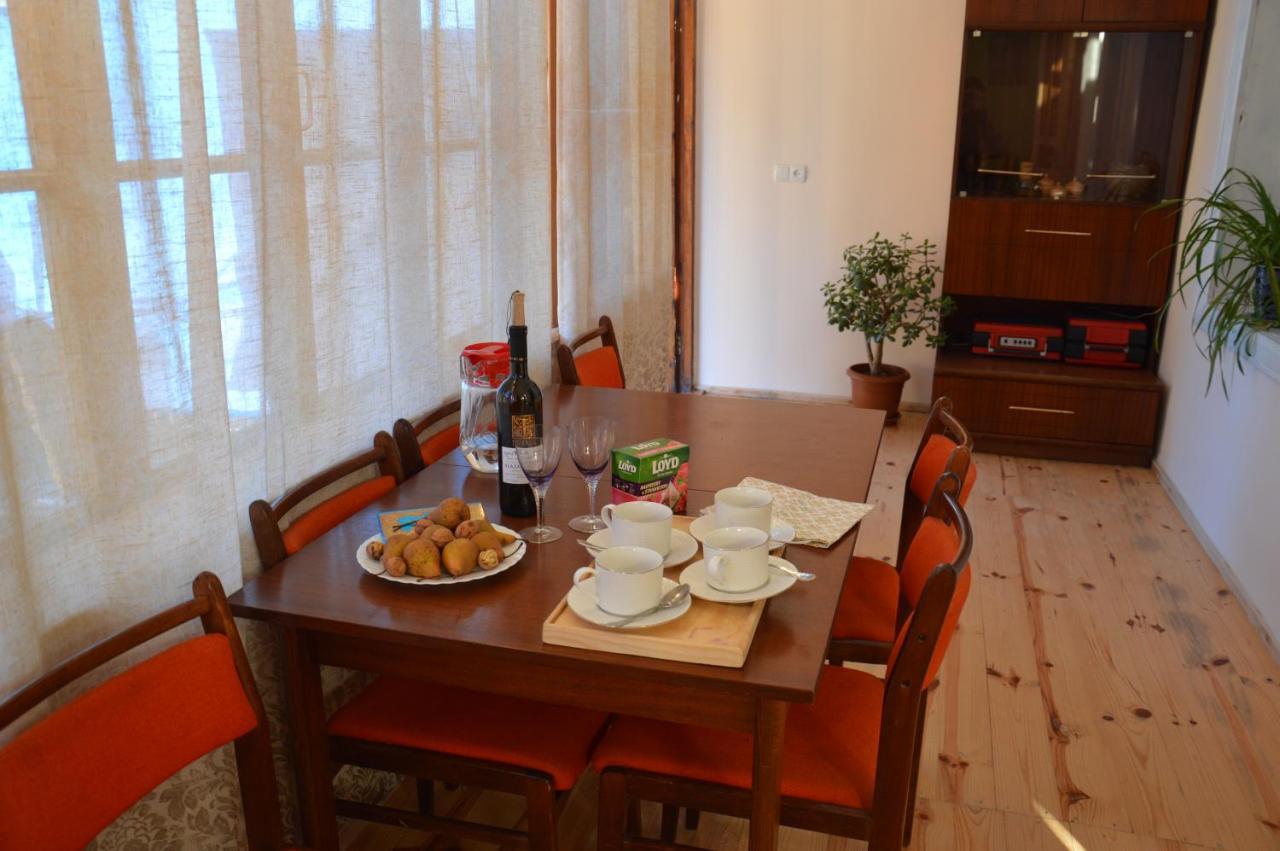 Ailama Guesthouse Местія Екстер'єр фото